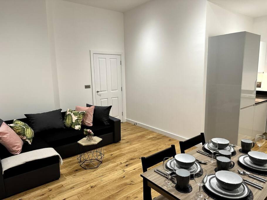 Spacious And Elegant Apartment Birmingam Exterior foto