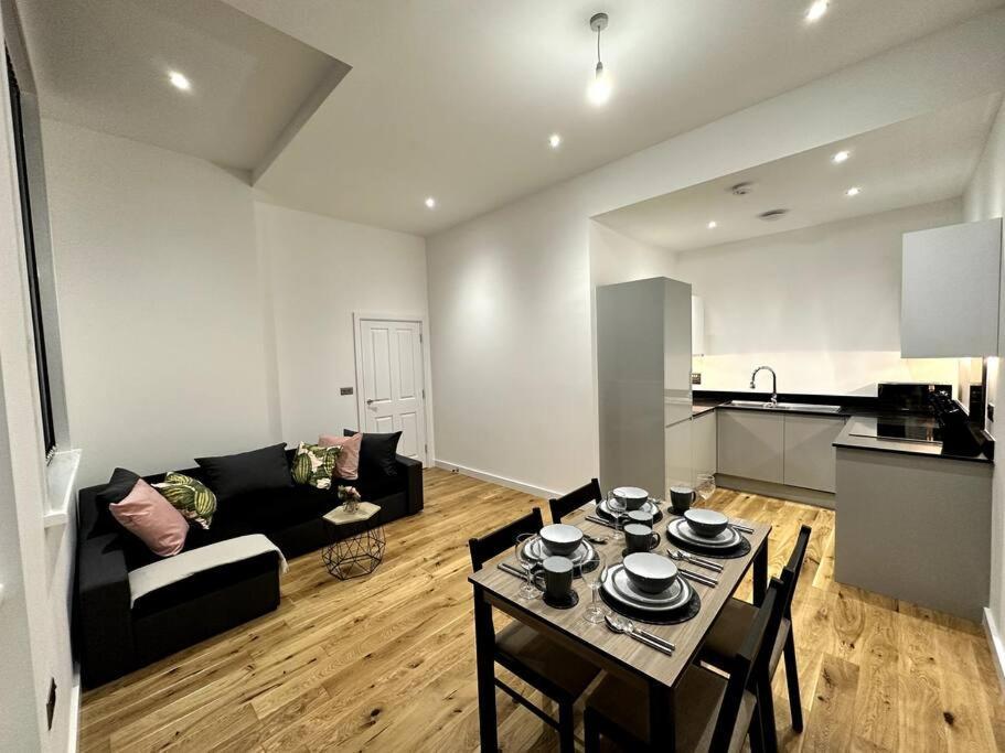 Spacious And Elegant Apartment Birmingam Exterior foto